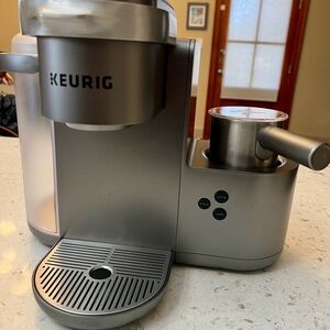 SOLD Keurig Special Edition Single Serve Coffee Latte & Cappuccino Maker